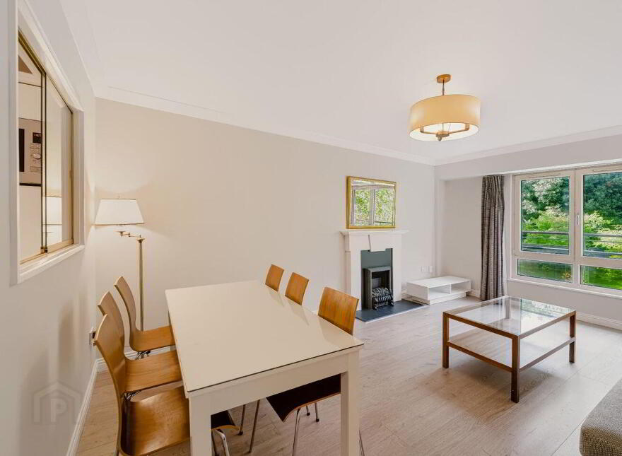 The Pines, Herbert Park Lane, Ballsbridge, Ballsbridge, D04FX38