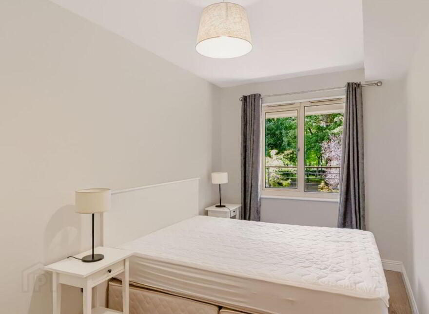The Pines, Herbert Park Lane, Ballsbridge, Ballsbridge, D04FX38