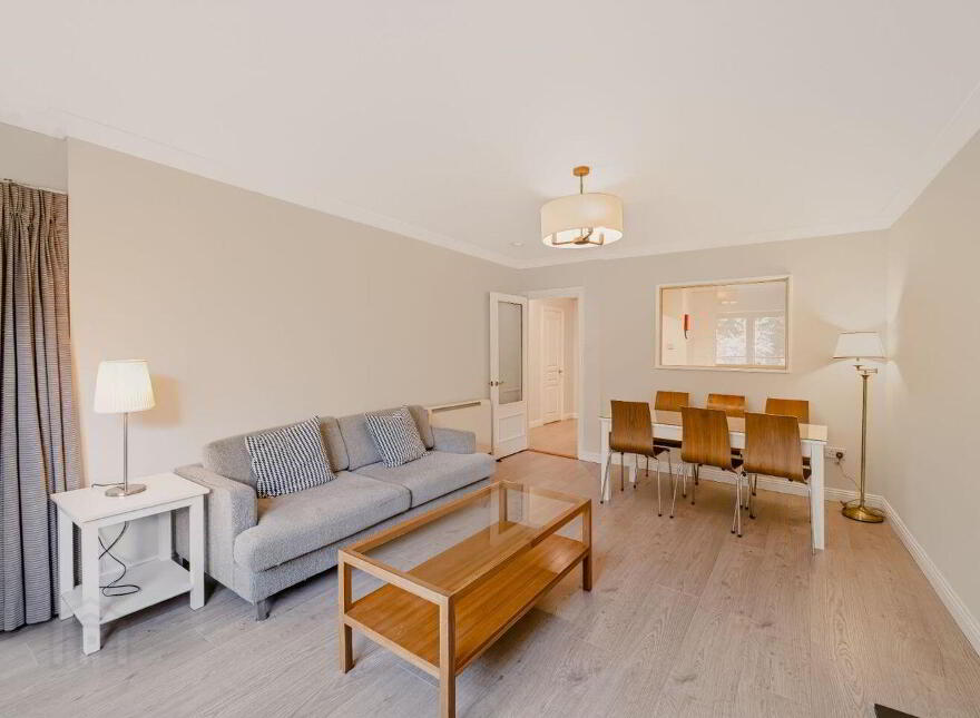 The Pines, Herbert Park Lane, Ballsbridge, Ballsbridge, D04FX38