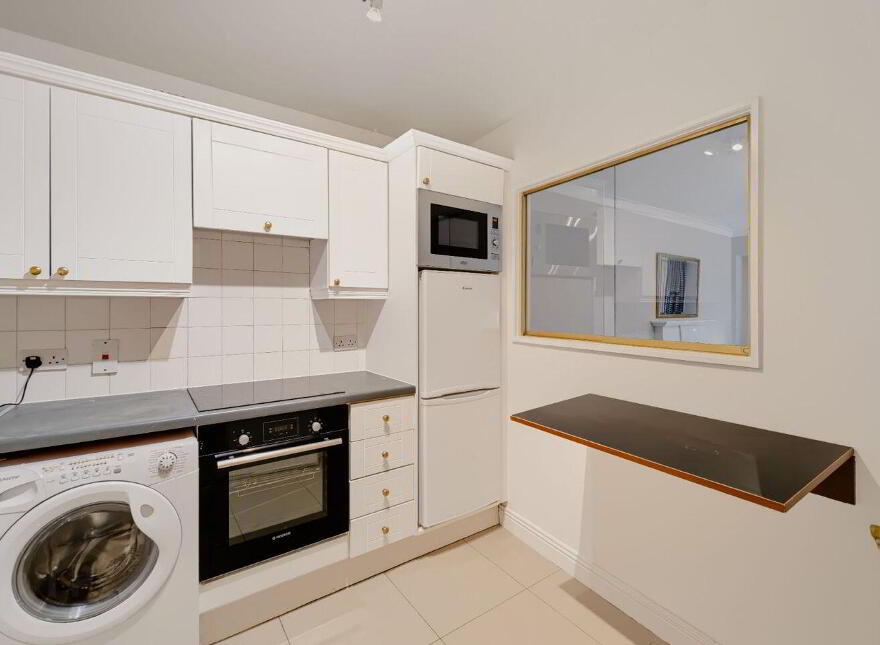 The Pines, Herbert Park Lane, Ballsbridge, Ballsbridge, D04FX38