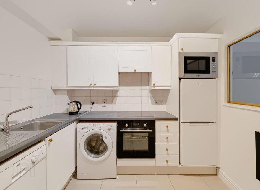 The Pines, Herbert Park Lane, Ballsbridge, Ballsbridge, D04FX38