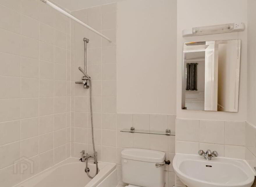 The Pines, Herbert Park Lane, Ballsbridge, Ballsbridge, D04FX38