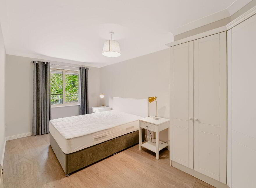 The Pines, Herbert Park Lane, Ballsbridge, Ballsbridge, D04FX38