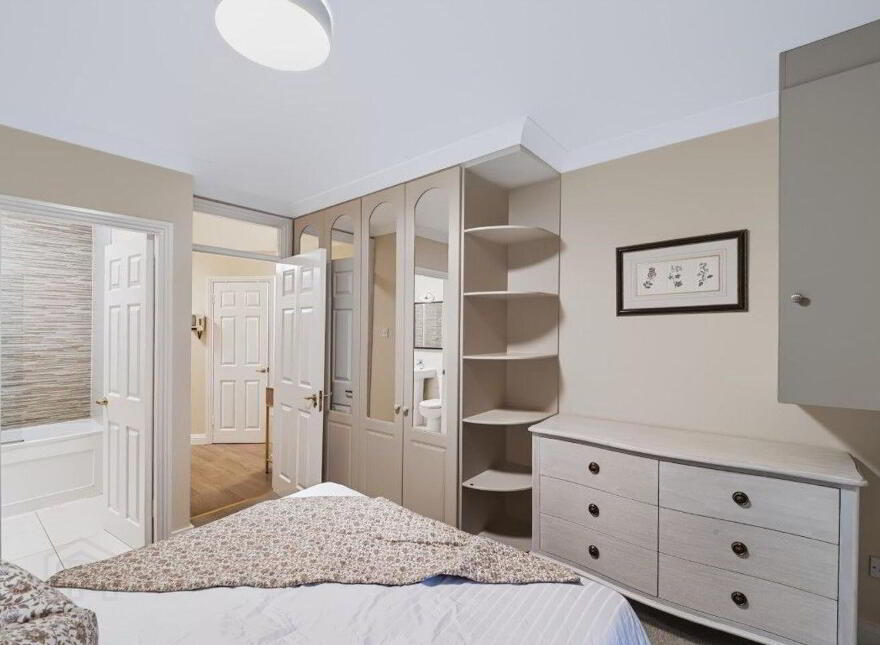 Shrewsbury Park Ballsbridge, Ballsbridge, D04FK44