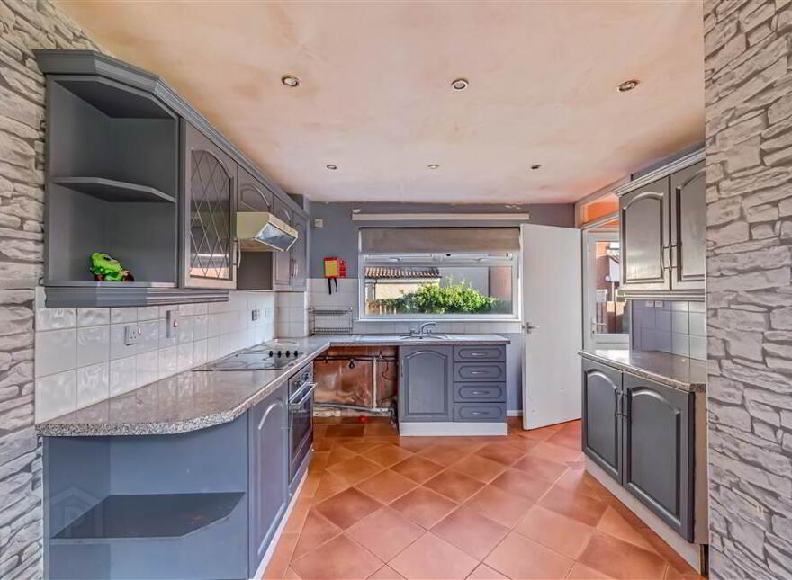 20 Aitnamona Crescent, Belfast, BT11 8PN