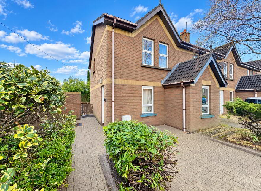 61 Ellis Street, Carrickfergus, BT38 8AY photo