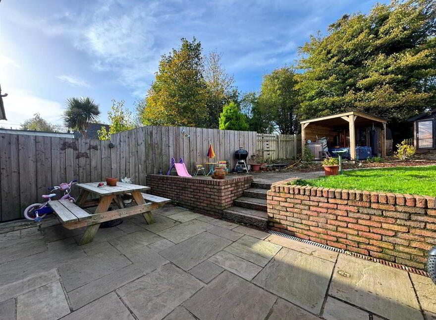 10 Ypres Park, Station Road, Newtownabbey, BT37 0BP