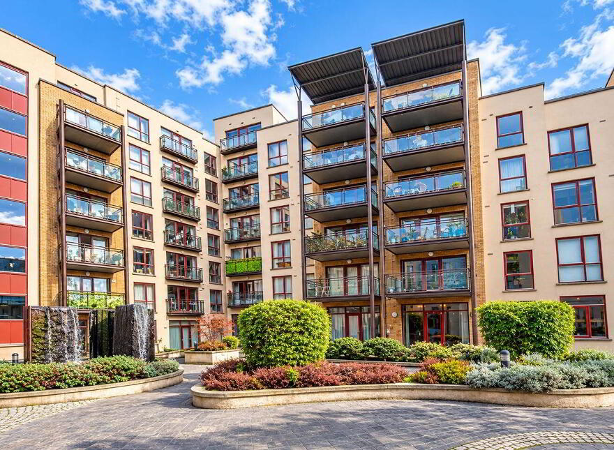 Block E, 212 Castleforbes Square, Ifsc, Ifsc, D01R667