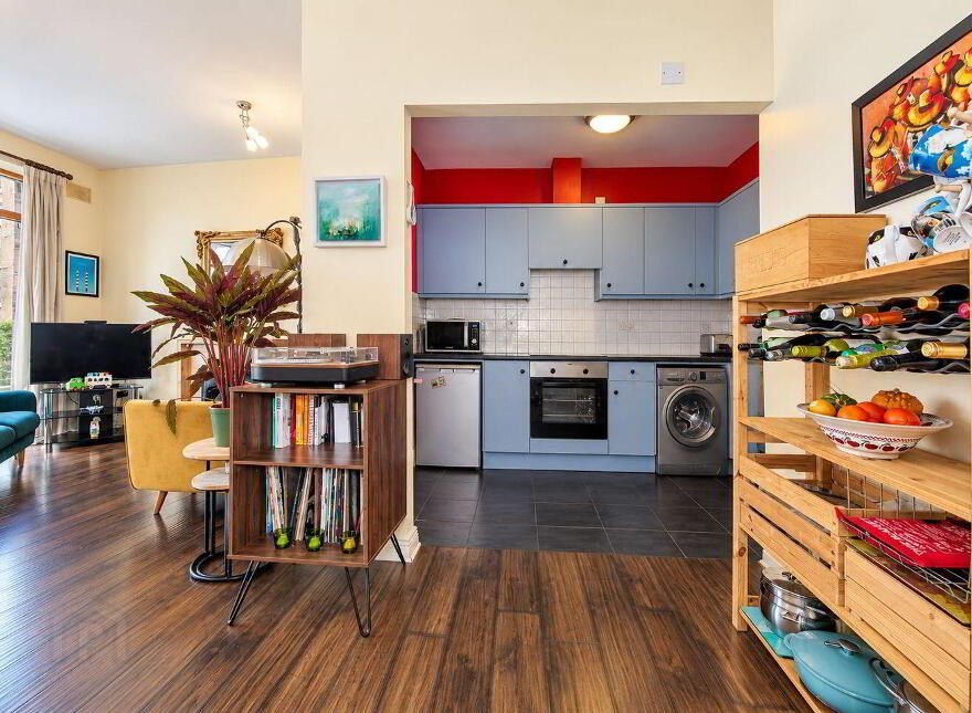 Block E, 212 Castleforbes Square, Ifsc, Ifsc, D01R667