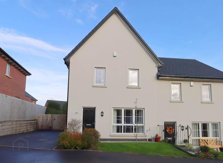 44 Millmount Village Meadows, Dundonald, Belfast, BT16 1SY photo