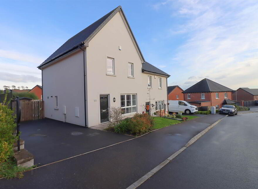 44 Millmount Village Meadows, Dundonald, Belfast, BT16 1SY