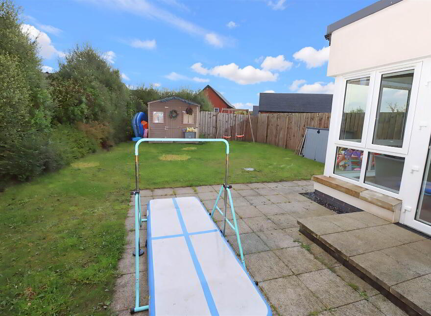 44 Millmount Village Meadows, Dundonald, Belfast, BT16 1SY