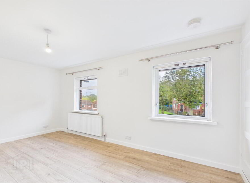 55 Clarawood Park, Belfast, BT5 6FT