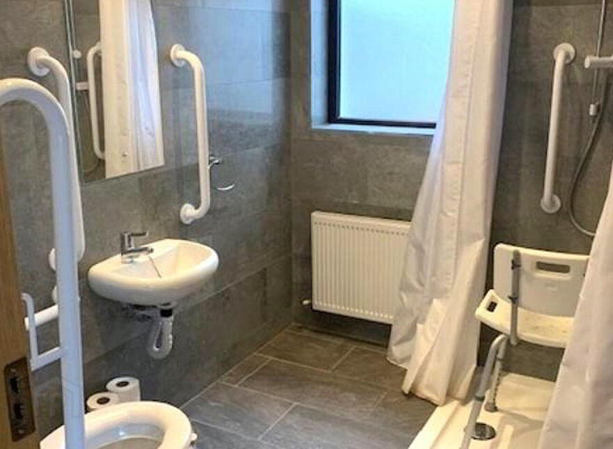20 Ballyloughane Road, Renmore, H91W63P