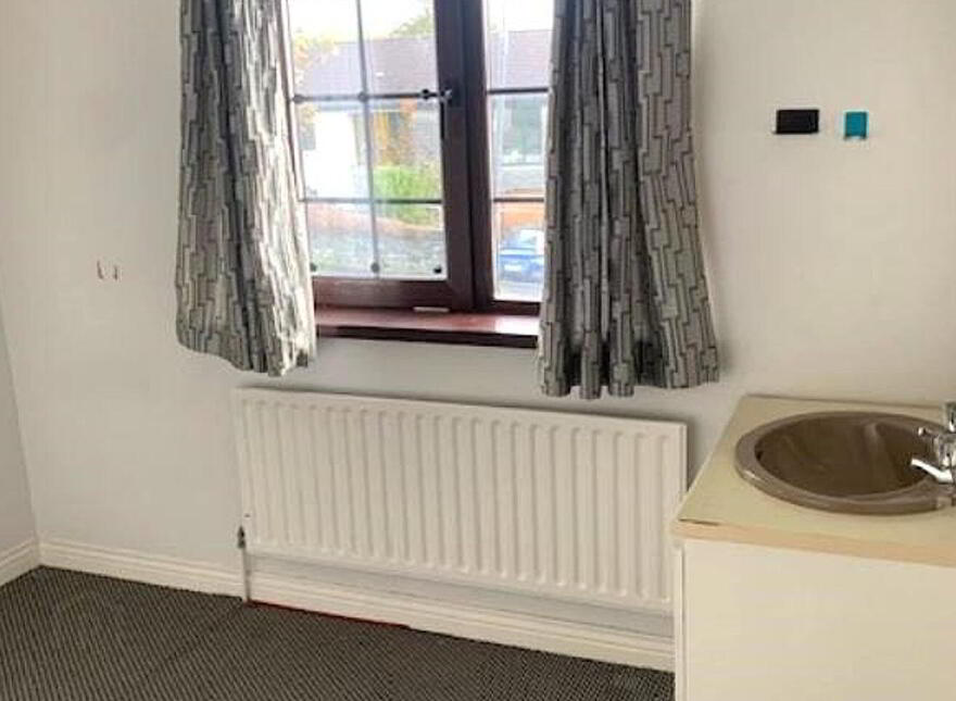 20 Ballyloughane Road, Renmore, H91W63P