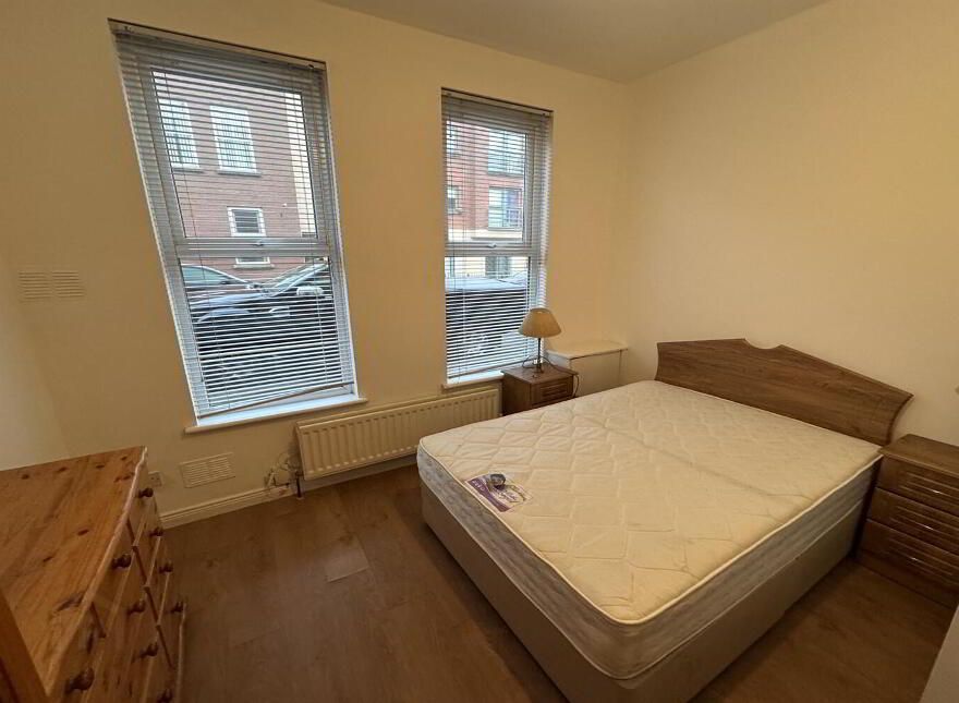 Flat 2, 10 Wellesley Avenue, Belfast, BT9 6DG