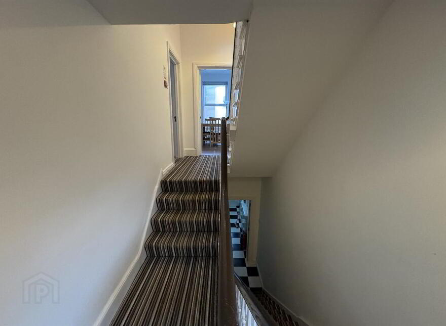 Flat 2, 10 Wellesley Avenue, Belfast, BT9 6DG