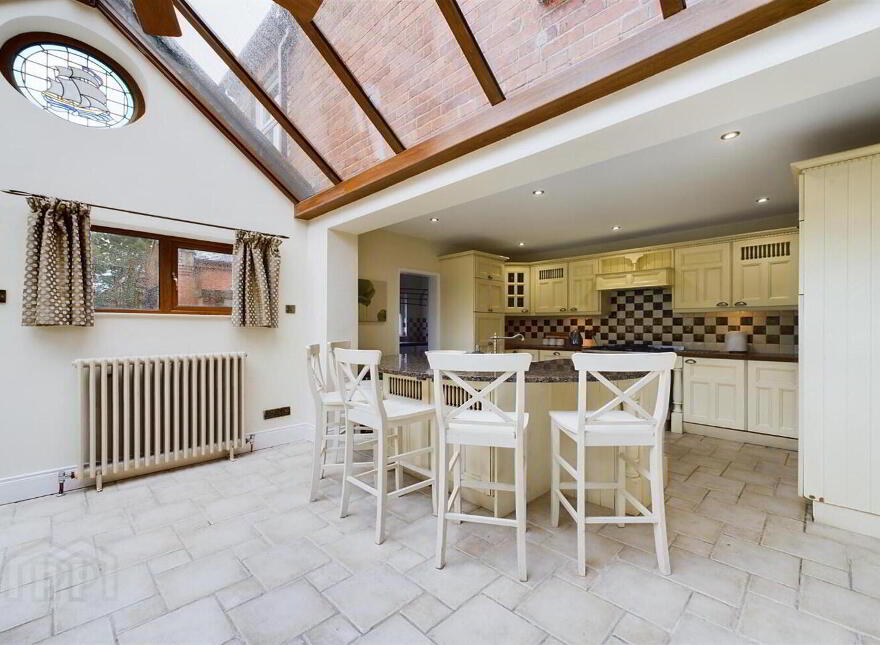 375 Upper Newtownards Road, Belfast, BT4 3LF
