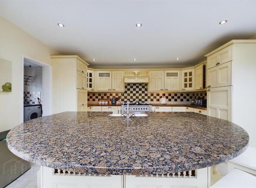 375 Upper Newtownards Road, Belfast, BT4 3LF