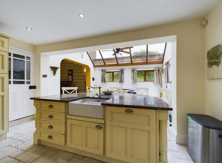 375 Upper Newtownards Road, Belfast, BT4 3LF