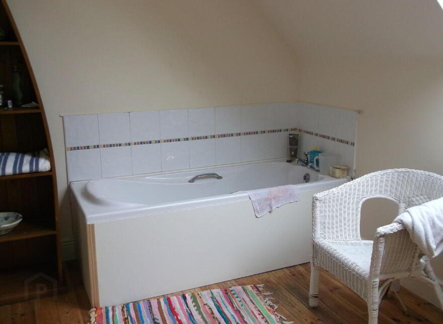 Monagee, Camus, Cashel, E25F437