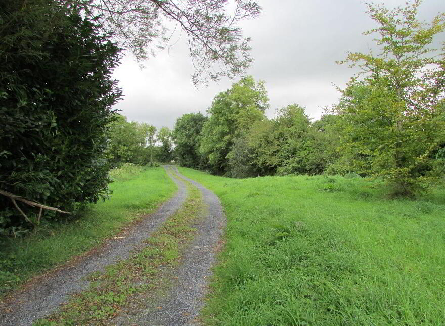 Monagee, Camus, Cashel, E25F437