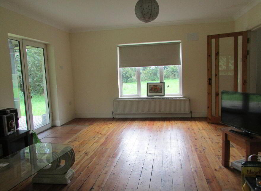 Monagee, Camus, Cashel, E25F437