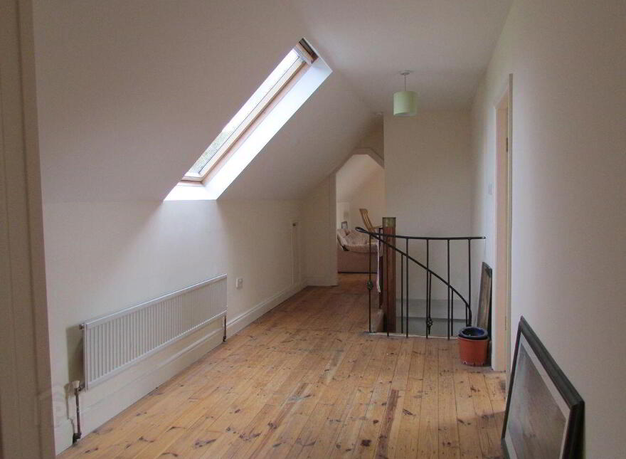 Monagee, Camus, Cashel, E25F437