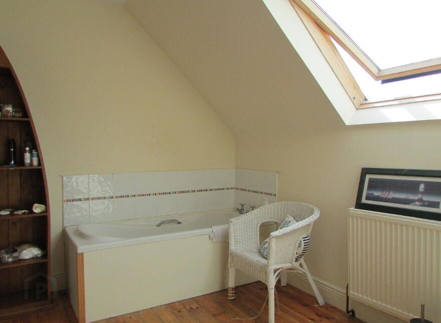 Monagee, Camus, Cashel, E25F437