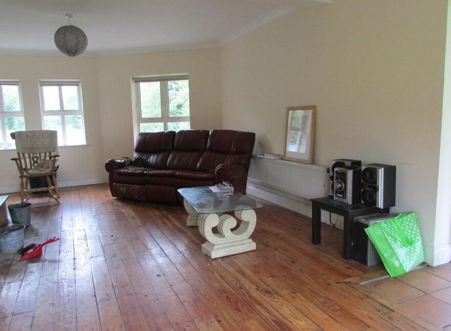 Monagee, Camus, Cashel, E25F437