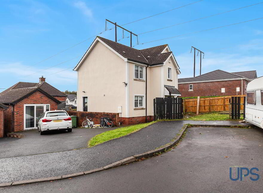 112 Lagmore Glen, Stewartstown Road, Dunmurry, Belfast, BT17 0WB
