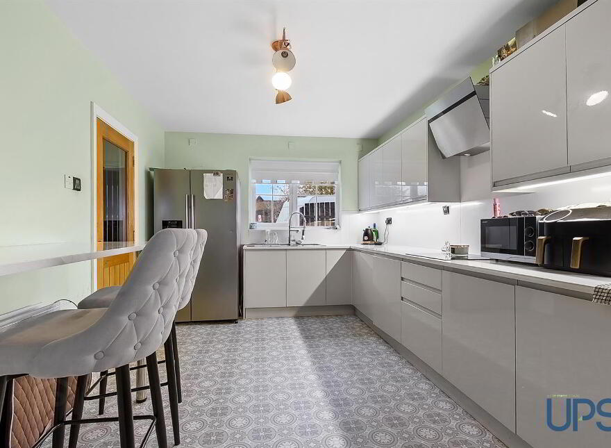 112 Lagmore Glen, Stewartstown Road, Dunmurry, Belfast, BT17 0WB