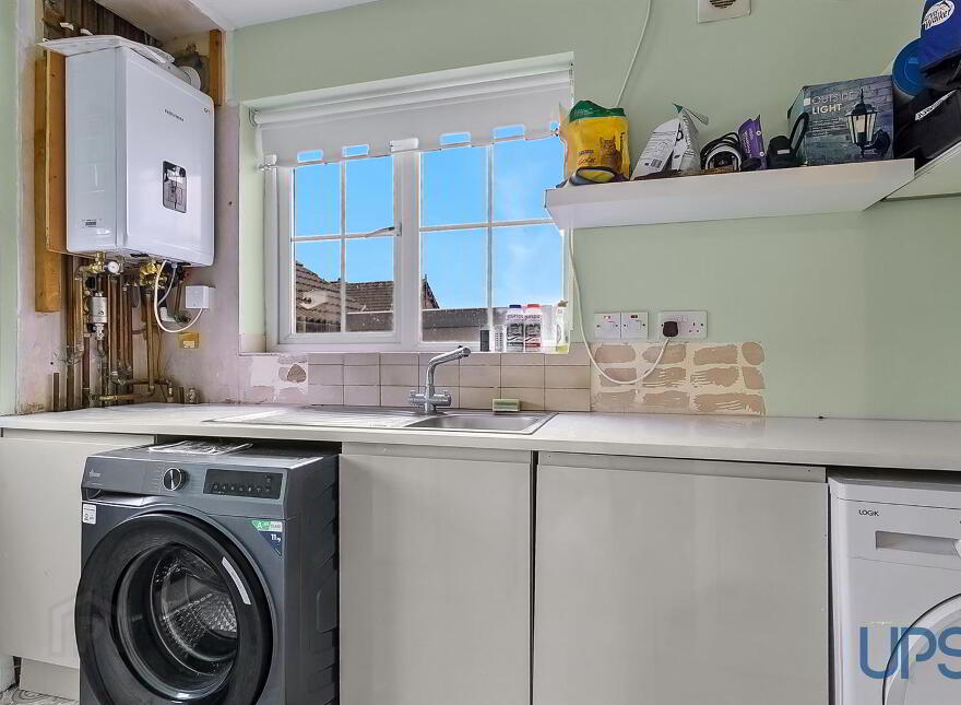 112 Lagmore Glen, Stewartstown Road, Dunmurry, Belfast, BT17 0WB