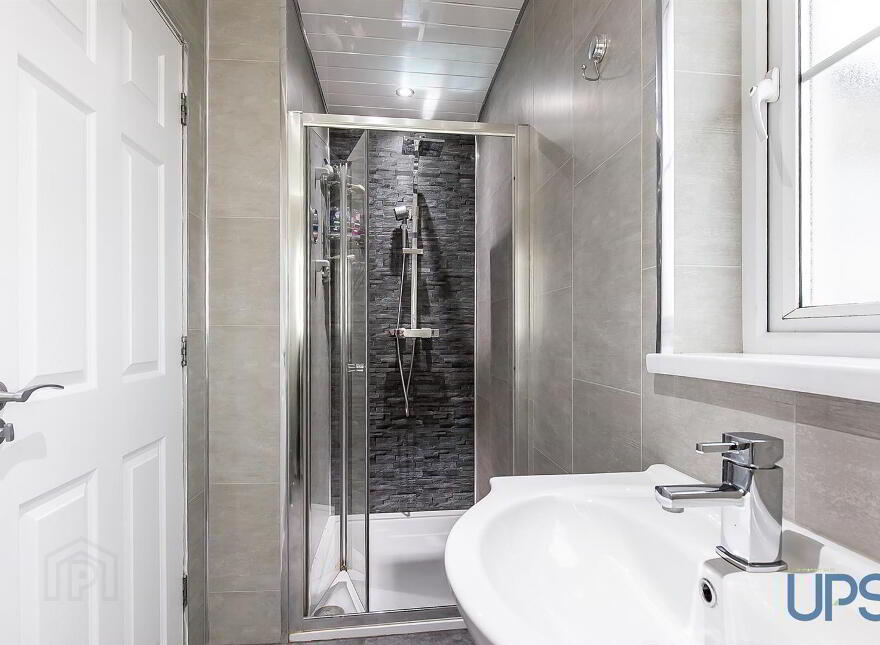 112 Lagmore Glen, Stewartstown Road, Dunmurry, Belfast, BT17 0WB