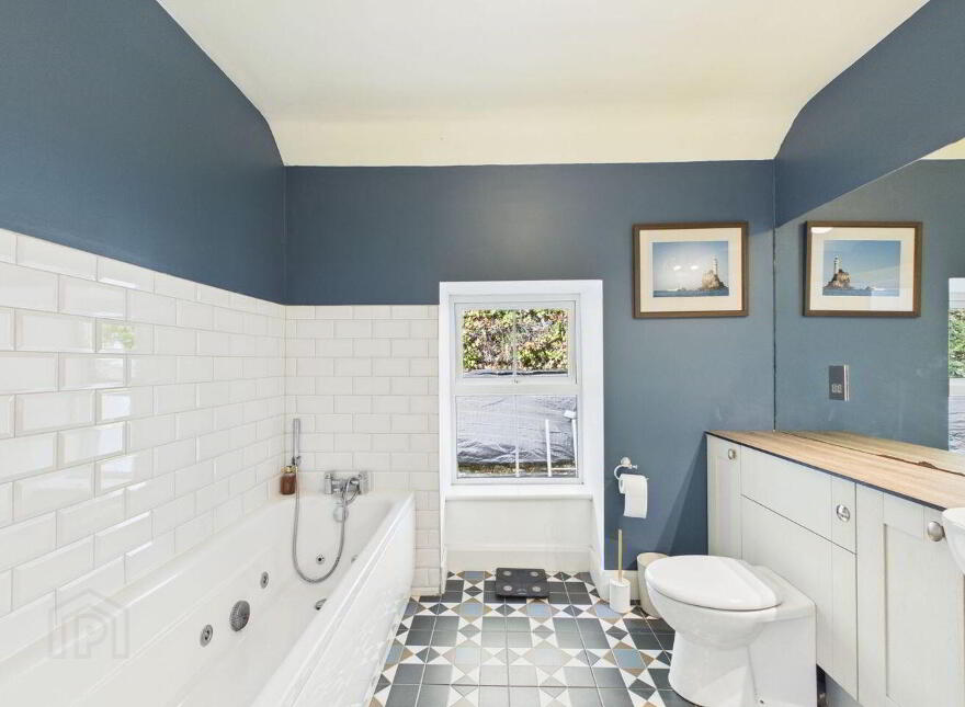 Bayview, Strand Road, Monkstown, T12AE6N