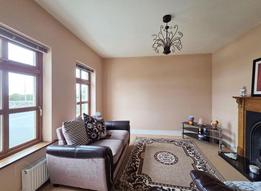 8 Churchfields, Shrule, H91P8C2
