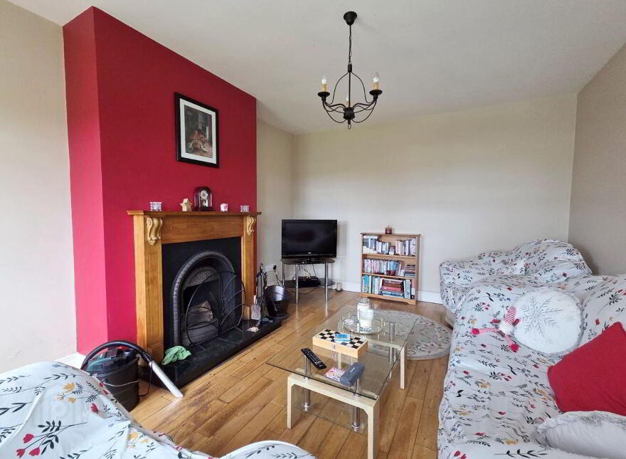 8 Churchfields, Shrule, H91P8C2