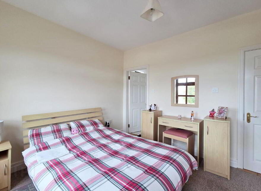 8 Churchfields, Shrule, H91P8C2