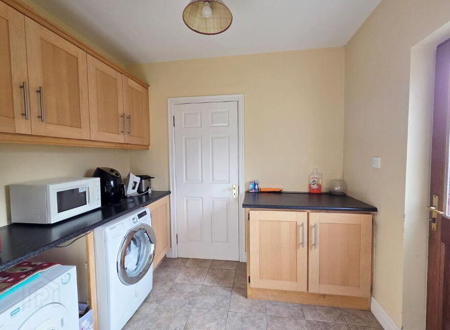 8 Churchfields, Shrule, H91P8C2
