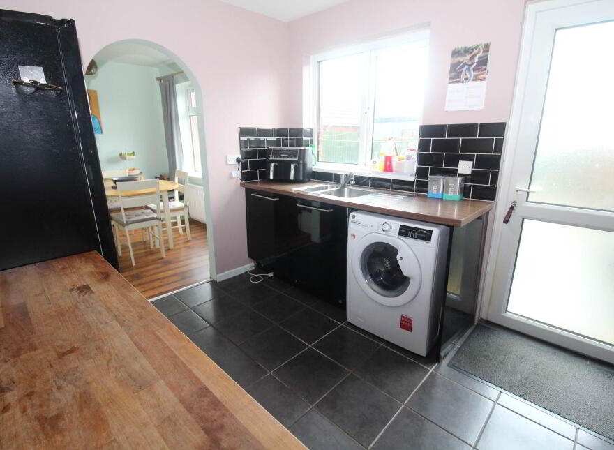 3 Cloverhill Ave, Bangor, BT19 6HB