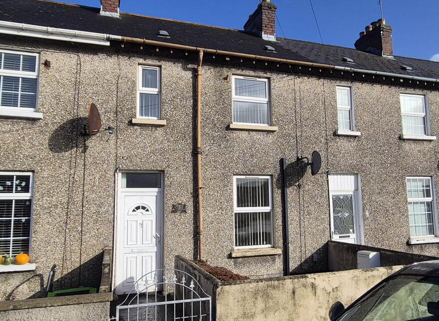8 Maybrook Terrace, Buncrana Road, Derry, BT48 7QW