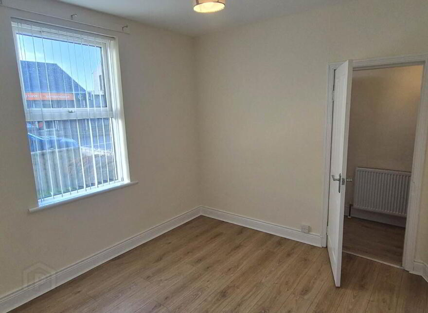 8 Maybrook Terrace, Buncrana Road, Derry, BT48 7QW