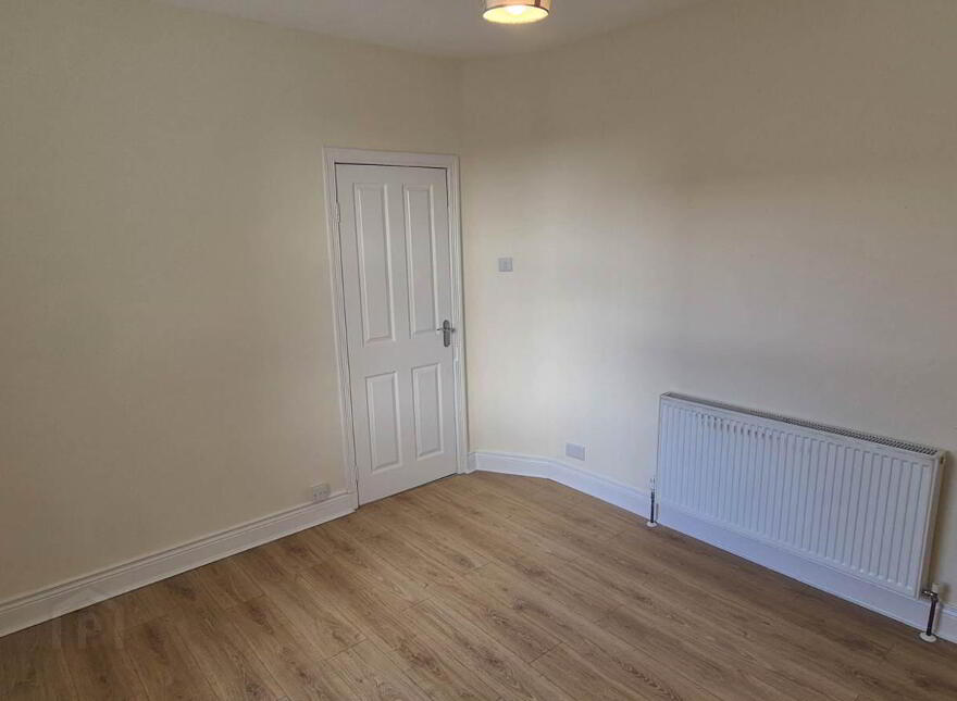 8 Maybrook Terrace, Buncrana Road, Derry, BT48 7QW