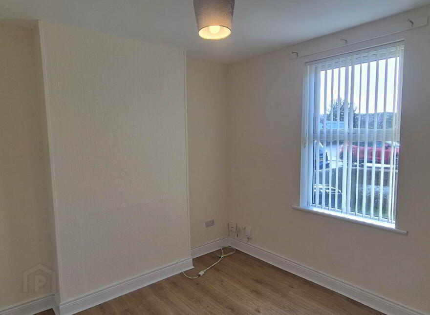 8 Maybrook Terrace, Buncrana Road, Derry, BT48 7QW