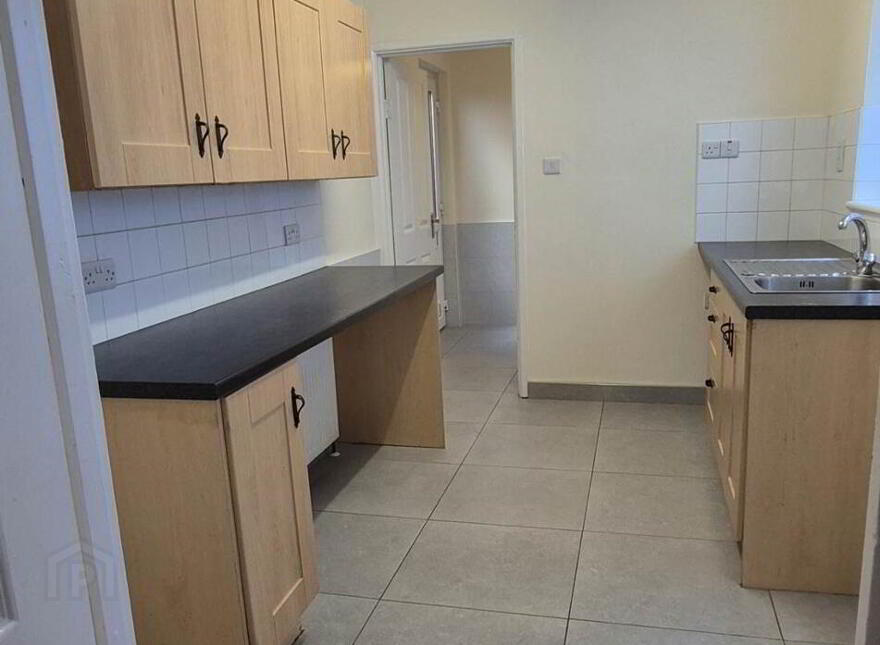 8 Maybrook Terrace, Buncrana Road, Derry, BT48 7QW