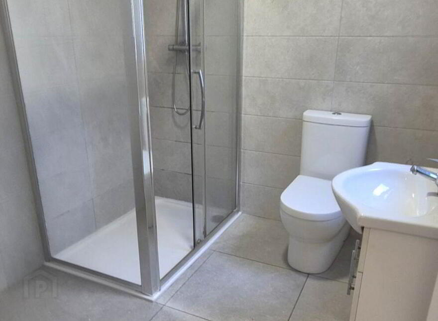 8 Maybrook Terrace, Buncrana Road, Derry, BT48 7QW