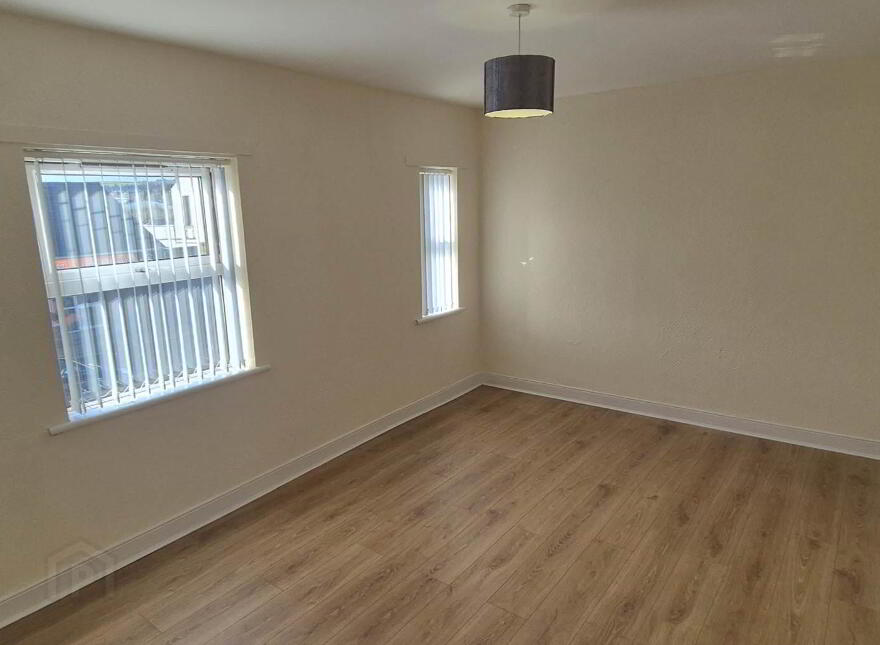 8 Maybrook Terrace, Buncrana Road, Derry, BT48 7QW