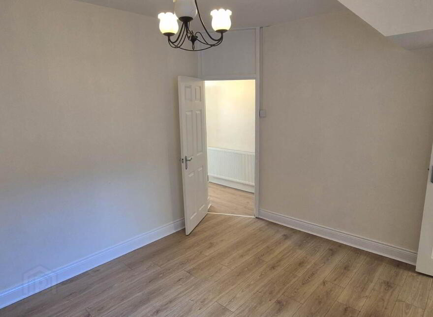 8 Maybrook Terrace, Buncrana Road, Derry, BT48 7QW