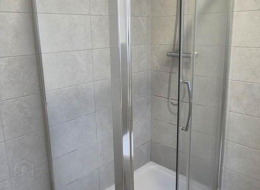 8 Maybrook Terrace, Buncrana Road, Derry, BT48 7QW