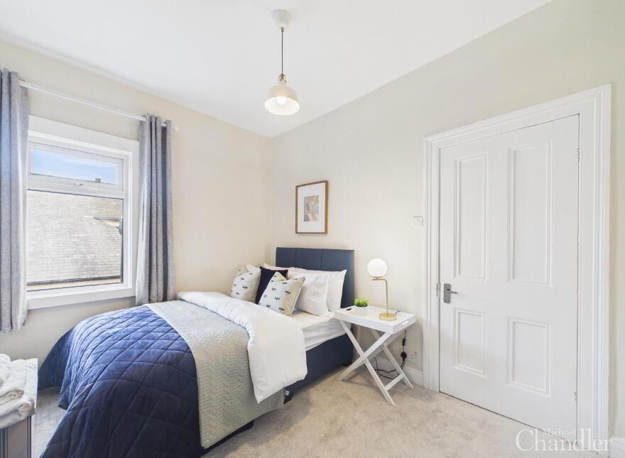 81 Deramore Avenue, Belfast, BT7 3ES